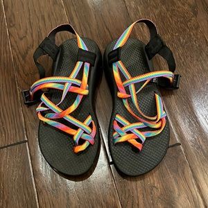 rainbow chacos